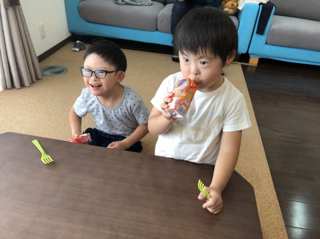 AD8BB4FA-3D0E-47D5-ADDC-4D46F6226917