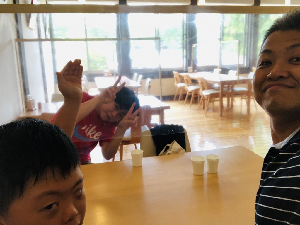 BDCC2604-1297-4FB0-BAA7-6F0BC37A4C66